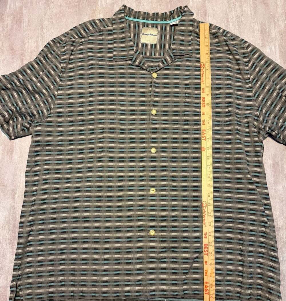 Tommy Bahama‎ Men's Short Sleeve Button Down Camp Shirt Grey Blue Striped